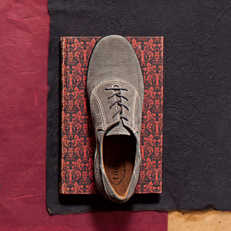 Gentle Women: Traditional men’s oxfords fit for a lady